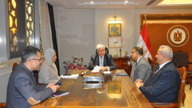 وزير التعليم العالي يستقبل رئيس جامعة ولفرهامبتون لبحث سبل تعزيز التعاون الأكاديمي المشترك