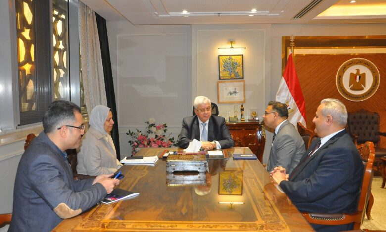 وزير التعليم العالي يستقبل رئيس جامعة ولفرهامبتون لبحث سبل تعزيز التعاون الأكاديمي المشترك