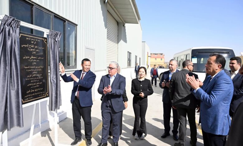رئيس الوزراء يفتتح مجمع “شين جين” المتكامل للمنسوجات والطباعة والصباغة بمنطقة السخنة الصناعية