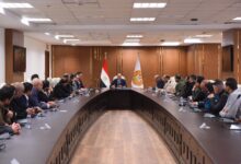 وزير العمل يعقد اجتماعًا مع ممثلي شركات إلحاق العمالة بالخارج