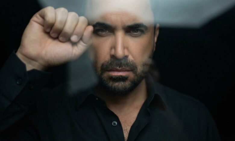 نادر الأتات يأخذ جمهوره في رحلة إحساس مع «تعي نسافر»