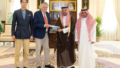 نائب أمير منطقة مكة المكرمة يستقبل وفد بطولة العالم لسباقات الزوارق السريعة F1H2O ويشيد بتميّز تنظيم جدة