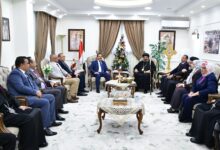 رئيس جامعة الوادي الجديد يترأس وفد لزيارة الأنبا أرسانيوس أسقف المحافظة لتقديم التهنئة بعيد الميلاد المجيد