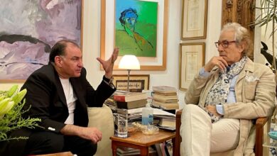 الاعلامى محمد فودة يحتفى بميلاد فاروق حسني.. ويؤكد: قامة استثنائية صنعت مجد الثقافة المصرية الاعلامى محمد فودة يحتفى بميلاد فاروق حسني.. ويؤكد: قامة استثنائية صنعت مجد الثقافة المصرية