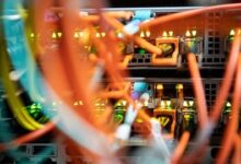 رويترز: انقطاع تام لخدمات الإنترنت فى إيران