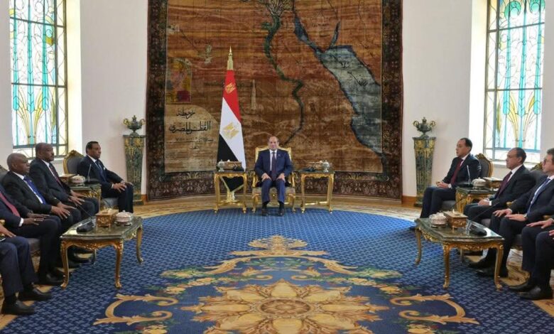 الرئيس السيسي يستقبل رئيس مجلس وزراء السودان والوفد المرافق له الرئيس السيسي يستقبل رئيس مجلس وزراء السودان والوفد المرافق له