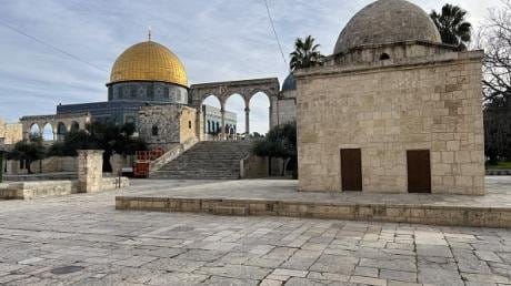 القدس في ظل التصعيد الإقليمي: إغلاق المسجد الأقصى وإجراءات استثنائية لحماية المدنيين