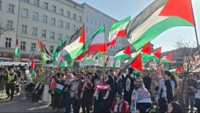 المانيا .. وقفة تضامنية في برلين رفضا للعدوان على ايران واغتيال القائد الخامنئي المانيا .. وقفة تضامنية في برلين رفضا للعدوان على ايران واغتيال القائد الخامنئي