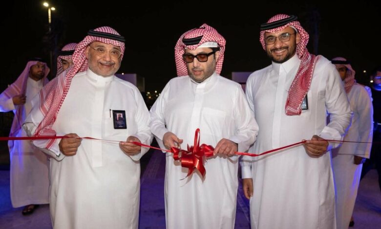 تركي آل الشيخ يدشّن المقر الرئيسي لبنش مارك بجدة ويصف مسرح عبادي الجوهر أرينا بالتحفة تركي آل الشيخ يدشّن المقر الرئيسي لبنش مارك بجدة ويصف مسرح عبادي الجوهر أرينا بالتحفة